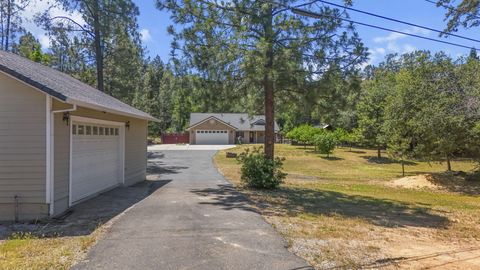 Photo of 17717 Walker Mine Road, Redding, CA 96003 (MLS # 26-2496)