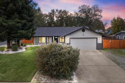 Photo of 5808 Constitution Way, Redding, CA 96003 (MLS # 25-5007)