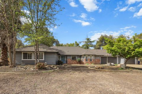 Photo of 4646 Alta Camino Drive, Redding, CA 96002 (MLS # 26-583)