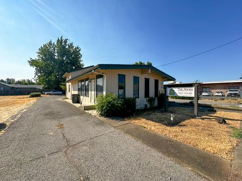 Photo of 2161 Ferry Street, Anderson, CA 96007 (MLS # 24-3718)
