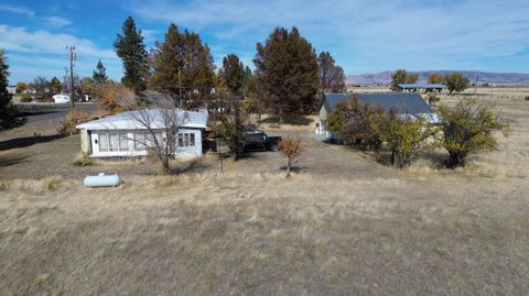 Photo of 309 Punkin Center Road, Bieber, CA 96009 (MLS # 25-5033)