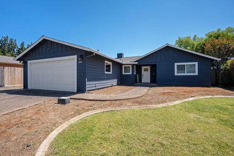 Photo of 366 Newport Drive, Redding, CA 96001 (MLS # 26-2469)