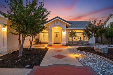 Photo of 3570 Old Lantern Drive, Redding, CA 96003 (MLS # 25-4337)