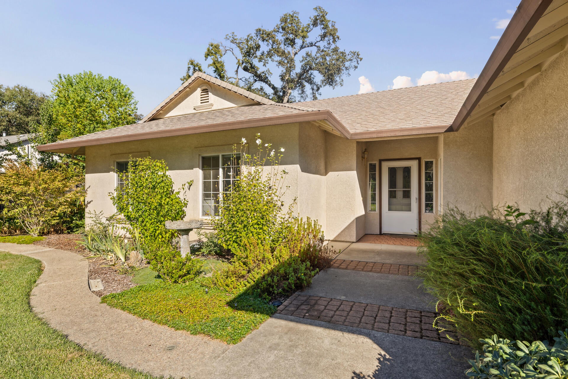 6787 Hemlock Street