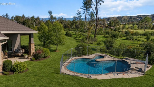 10141 SANDY LN, REDDING, CA 96001 - Image 9297a711e0ccbf7900b02e4ffc4f5f8f/1614853490