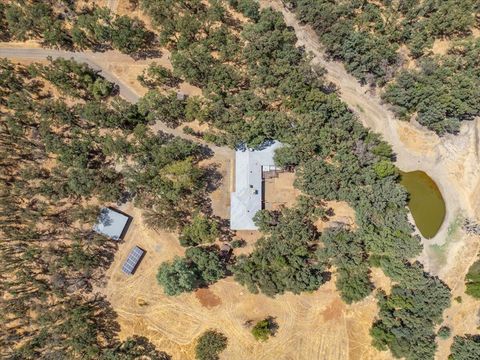 Photo of 18830 Newman Road, Red Bluff, CA 96080 (MLS # 25-4621)