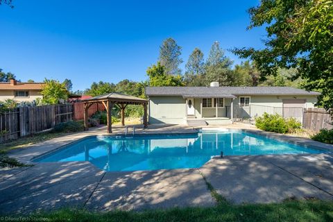 Photo of 12648 Williamson Road, Redding, CA 96003 (MLS # 25-4417)