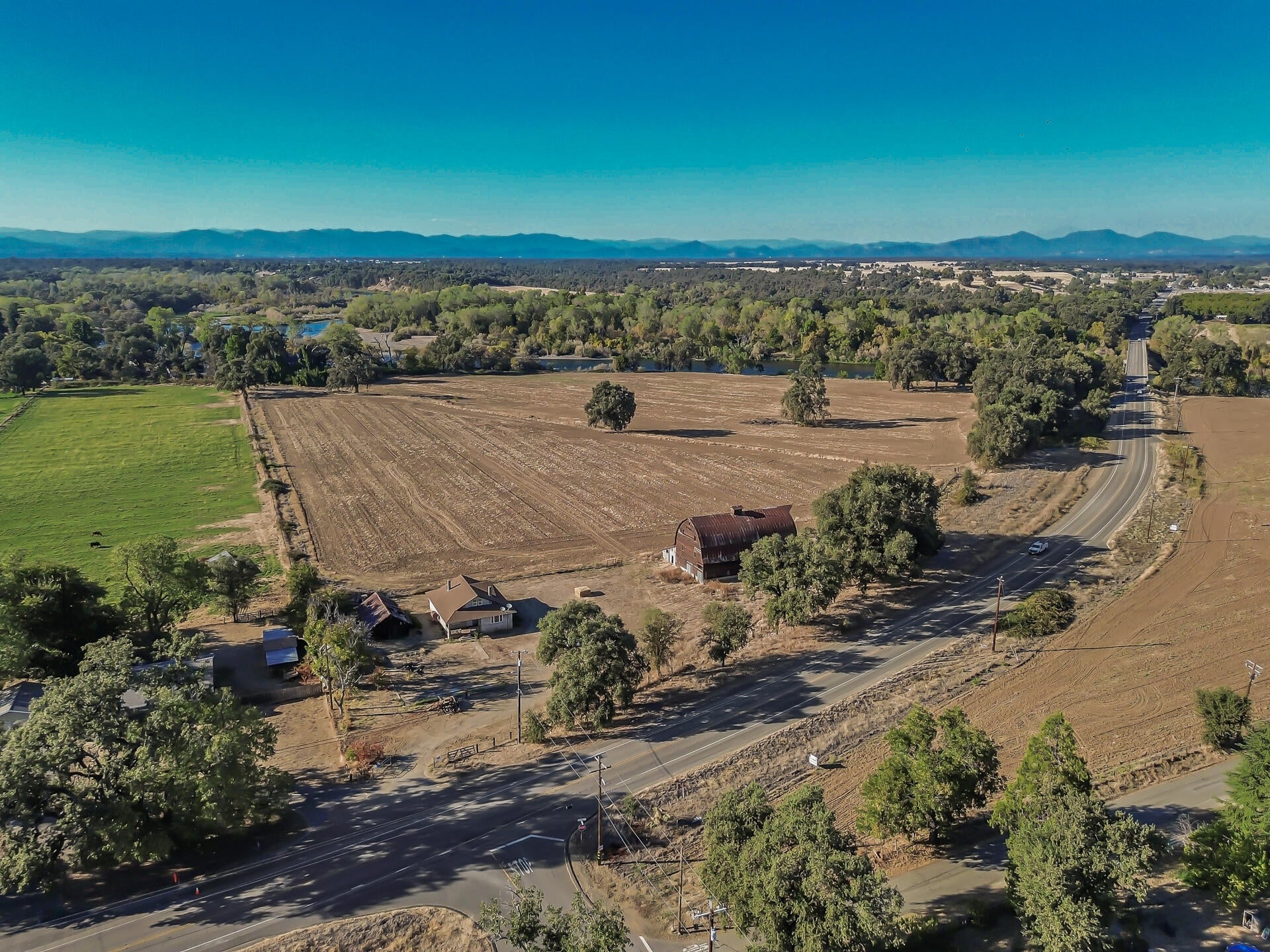 5924 Deschutes Road