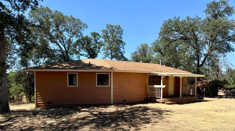 Photo of 16185 Caribou Road, Cottonwood, CA 96022 (MLS # 26-3273)