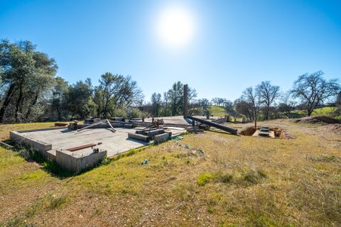 Photo of 12212 Kawliga Lane, Bella Vista, CA 96008 (MLS # 26-514)