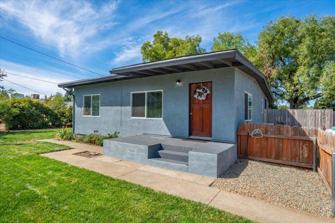 Photo of 6542 Clear View Drive, Anderson, CA 96007 (MLS # 26-4847)