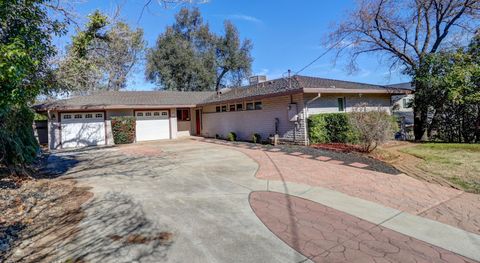 Photo of 1890 Manchester Drive, Redding, CA 96002 (MLS # 26-1453)