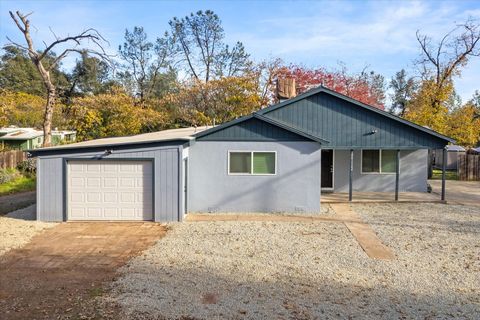 Photo of 12113 Shaver Lane, Redding, CA 96003 (MLS # 25-5322)