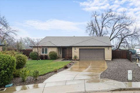 Photo of 3535 Cazadero Way, Anderson, CA 96007 (MLS # 26-747)