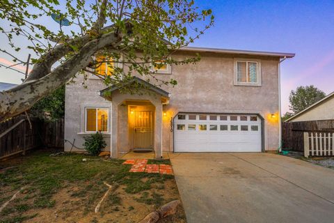 Photo of 16810 Winchell Drive, Redding, CA 96003 (MLS # 26-1029)