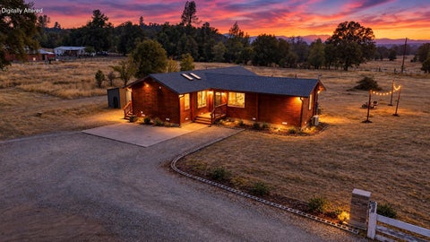 Photo of 18230 Starr Drive, Cottonwood, CA 96022 (MLS # 26-5155)