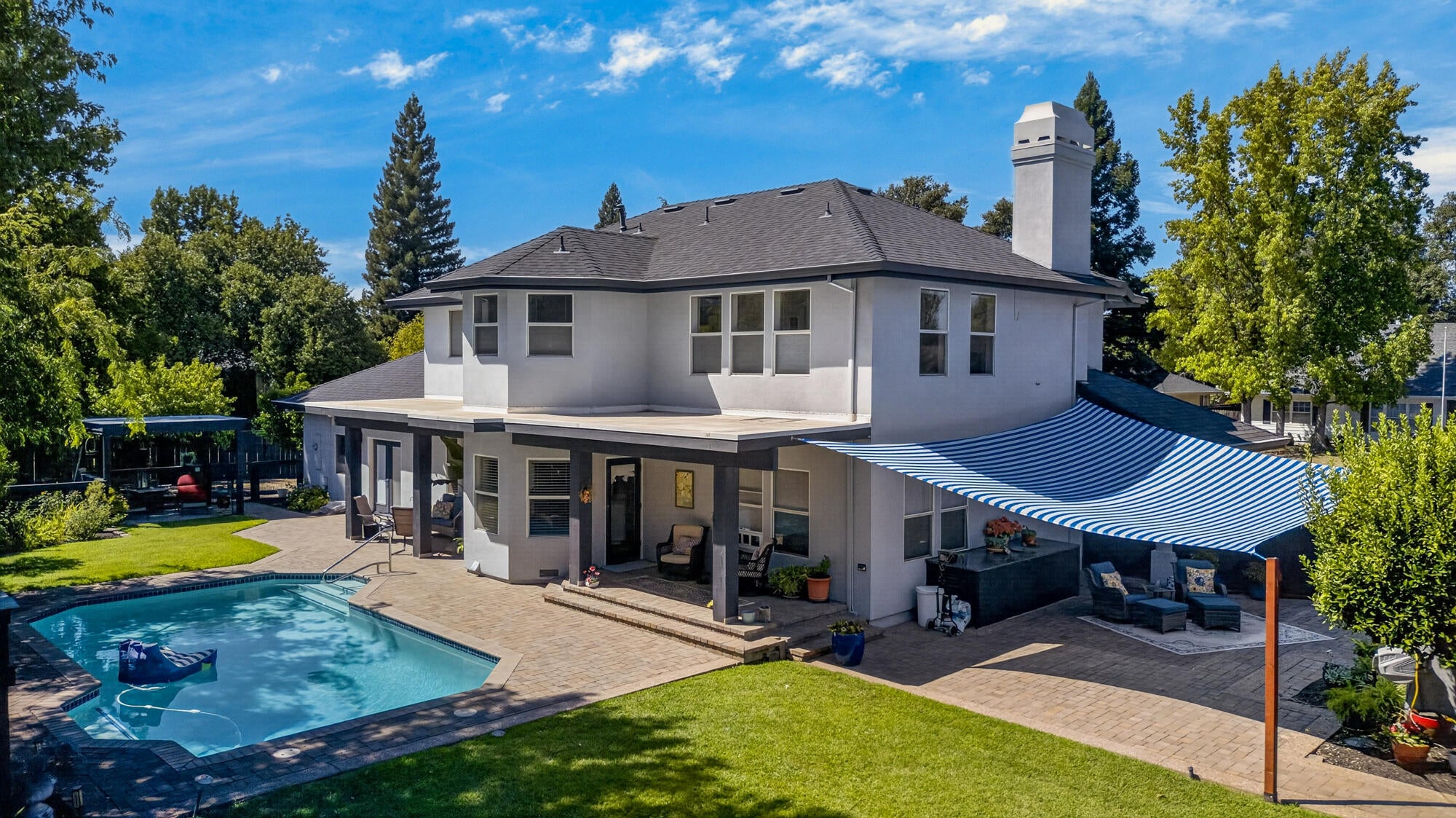 2359 El Vista Street