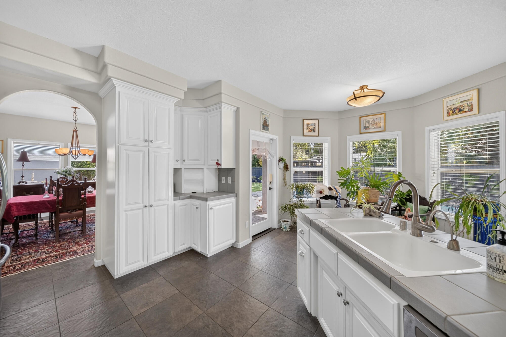 2359 El Vista Street