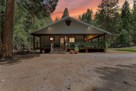 Photo of 30704 Hagen Flat Road, Big Bend, CA 96011 (MLS # 26-1789)