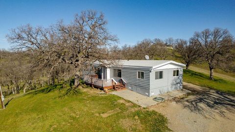 Photo of 17720 W State Highway 36, Red Bluff, CA 96080 (MLS # 26-541)
