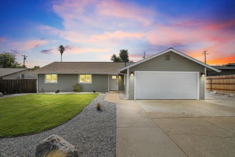 Photo of 3276 School Street, Redding, CA 96002 (MLS # 25-3992)