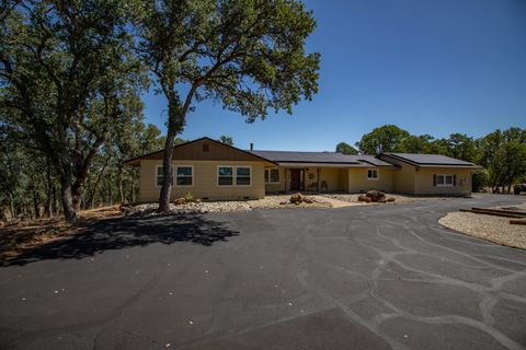 Photo of 21370 Wilcox Road, Red Bluff, CA 96080 (MLS # 26-3255)