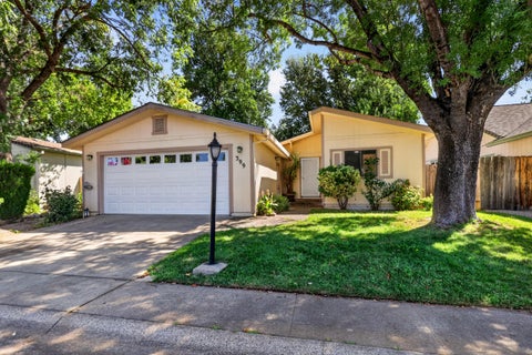 Photo of 399 Yolla Bolly Trail, Redding, CA 96003 (MLS # 26-4441)