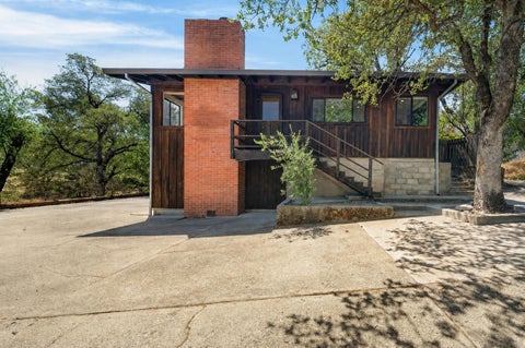 Photo of 1640 Highland Avenue, Redding, CA 96001 (MLS # 26-3225)