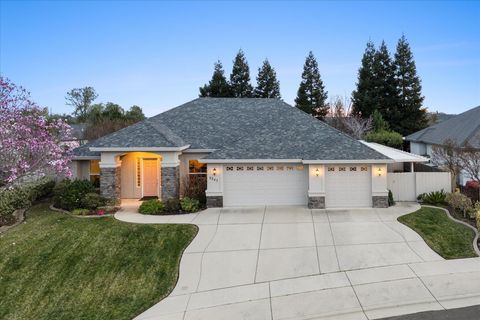 Photo of 3243 Stanford Drive, Redding, CA 96003 (MLS # 26-659)