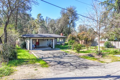 Photo of 6210 Dolores Avenue, Anderson, CA 96007 (MLS # 26-837)