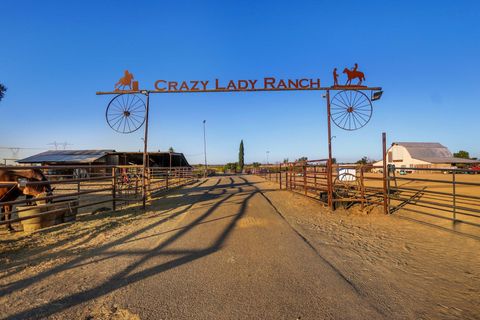 Photo of 5078 Balls Ferry Road, Anderson, CA 96007 (MLS # 25-1092)