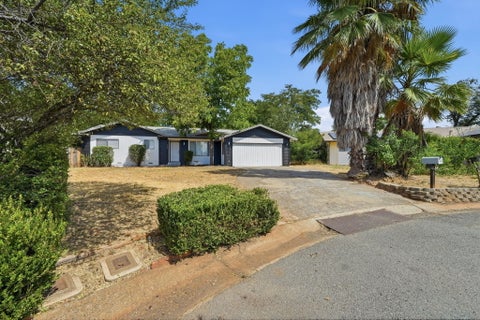 Photo of 1134 Ruthie Lane, Redding, CA 96002 (MLS # 26-3376)