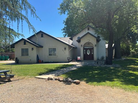 Photo of 8113 Churn Creek Road, Redding, CA 96002 (MLS # 26-2314)