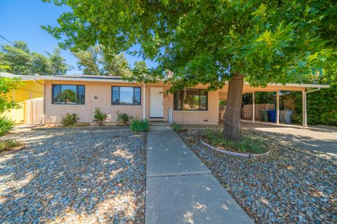 Photo of 2006 Vale Drive, Redding, CA 96002 (MLS # 25-2480)