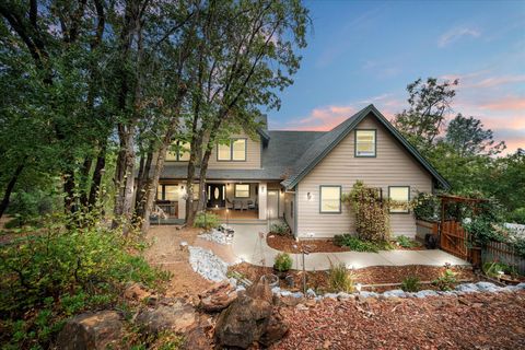 Photo of 17620 Targa Drive, Shasta Lake, CA 96019 (MLS # 25-4301)