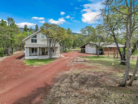 Photo of 29101 Day Road, McArthur, CA 96056 (MLS # 26-2086)