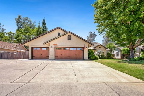 Photo of 1740 Vinson Drive, Redding, CA 96003 (MLS # 26-3198)