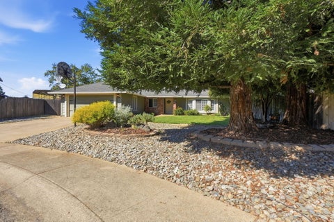 Photo of 3468 Oak Haven Court, Redding, CA 96002 (MLS # 26-6022)