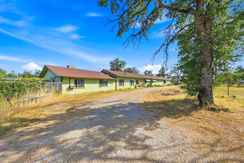 Photo of 22189 Old Alturas Road, Redding, CA 96003 (MLS # 26-2494)