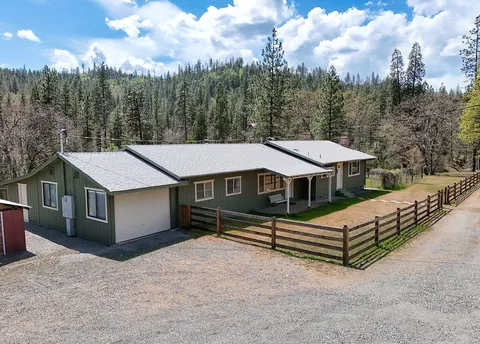 34780 Highway 3 Highway, Weaverville, CA 96093 - MLS#: 25-1828
