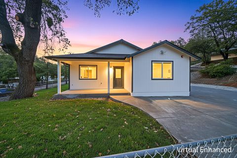 Photo of 729 Shasta Park Drive, Shasta Lake, CA 96019 (MLS # 26-447)