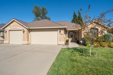 Photo of 1547 Saint Andrews Drive, Redding, CA 96003 (MLS # 26-5189)