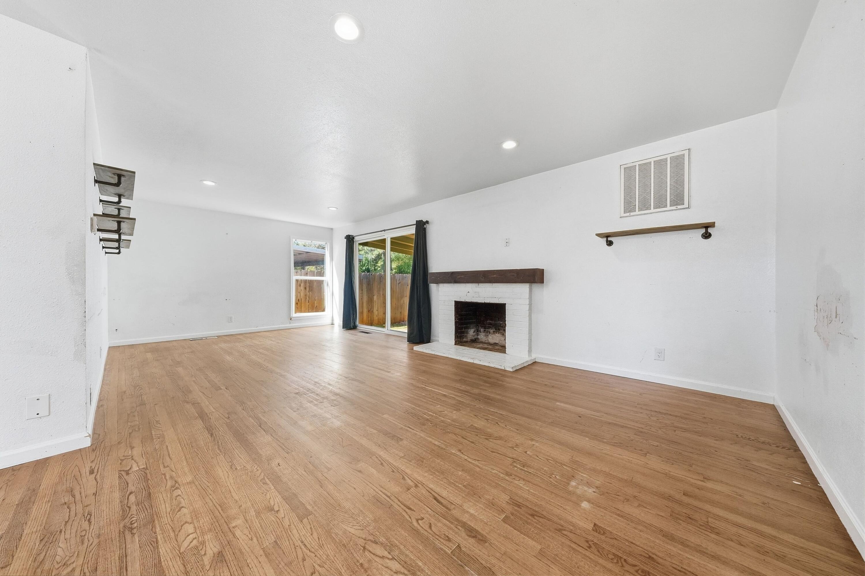 2300 Jonquil Way