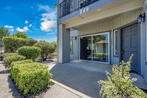 Photo of 249 Ridgetop Drive #APT 141, Redding, CA 96003 (MLS # 26-2904)