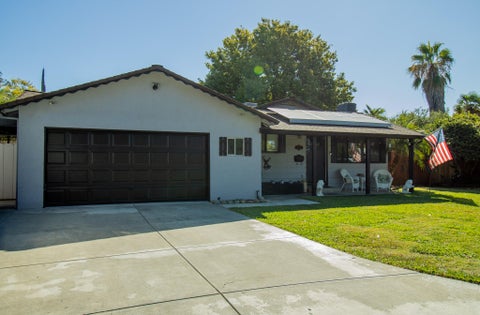Photo of 1545 Valerie Way, Red Bluff, CA 96080 (MLS # 26-6432)