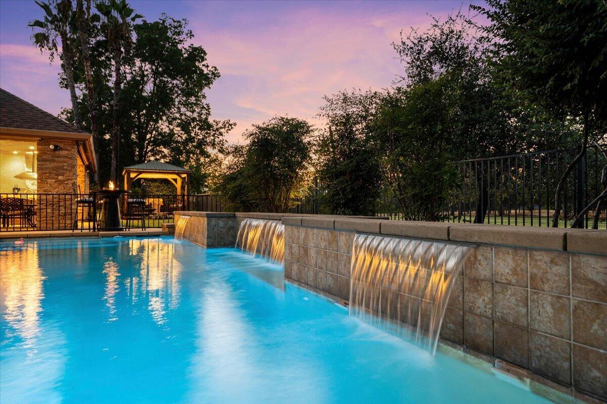 1526 Gold Hills Drive
