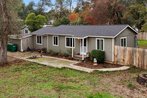 Photo of 7696 Happy Valley Road, Anderson, CA 96007 (MLS # 25-5145)