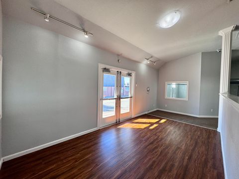 Photo of 2665 Bechelli Lane, Redding, CA 96002 (MLS # 25-4492)