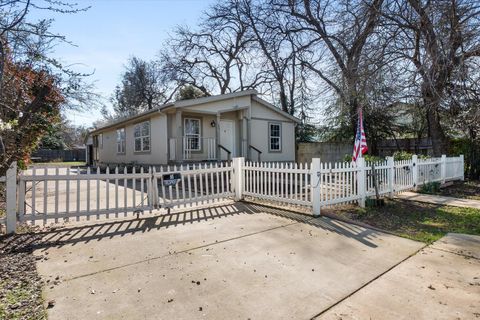 Photo of 1901 Mill Street, Anderson, CA 96007 (MLS # 26-822)