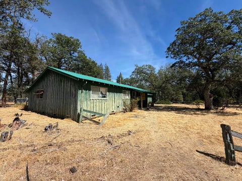 Photo of 31 Landacre Road, Hayfork, CA 96041 (MLS # 26-4767)